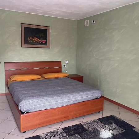 Alpaca'S House: Green, Animals & Lake View Bellano Ruang foto