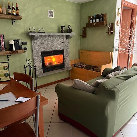 Alpaca'S House: Green, Animals & Lake View Bellano Bagian luar foto